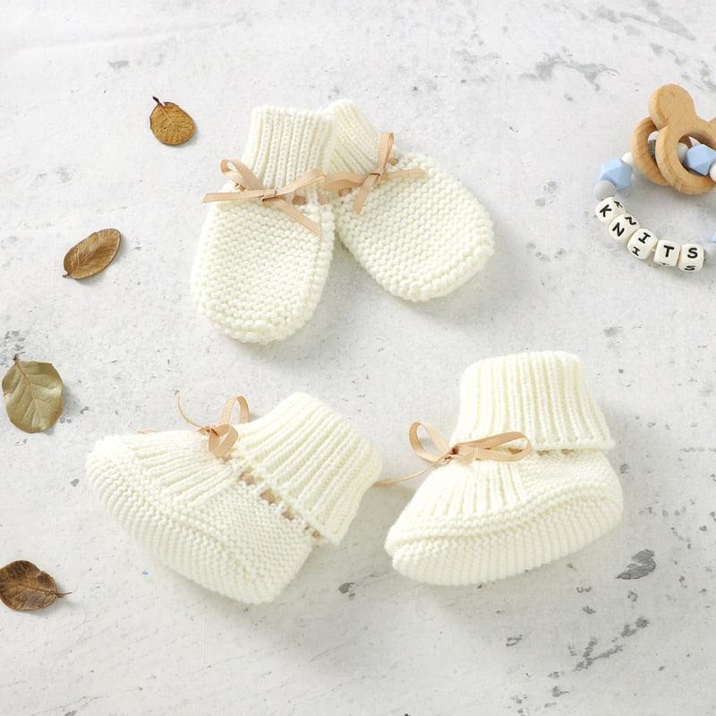 Schattige Gebreide Babyschoenen en Wanten Set